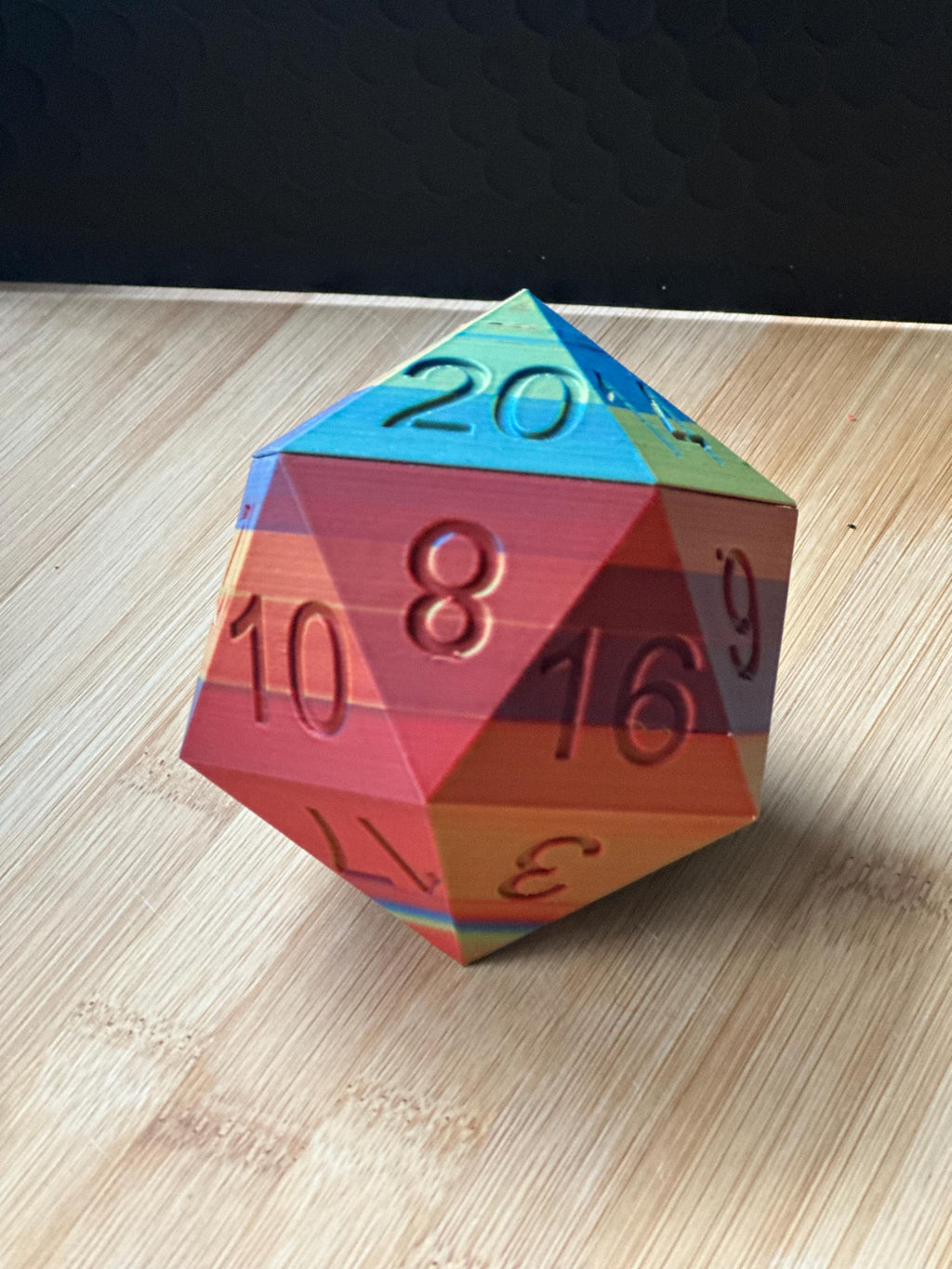 D20 Dice Box with Magnetic Lid