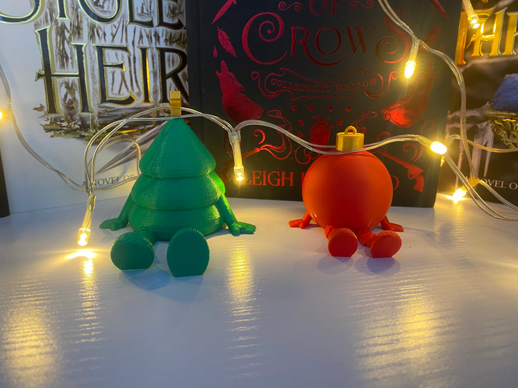 Articulated Christmas Tree & Bauble Figurine