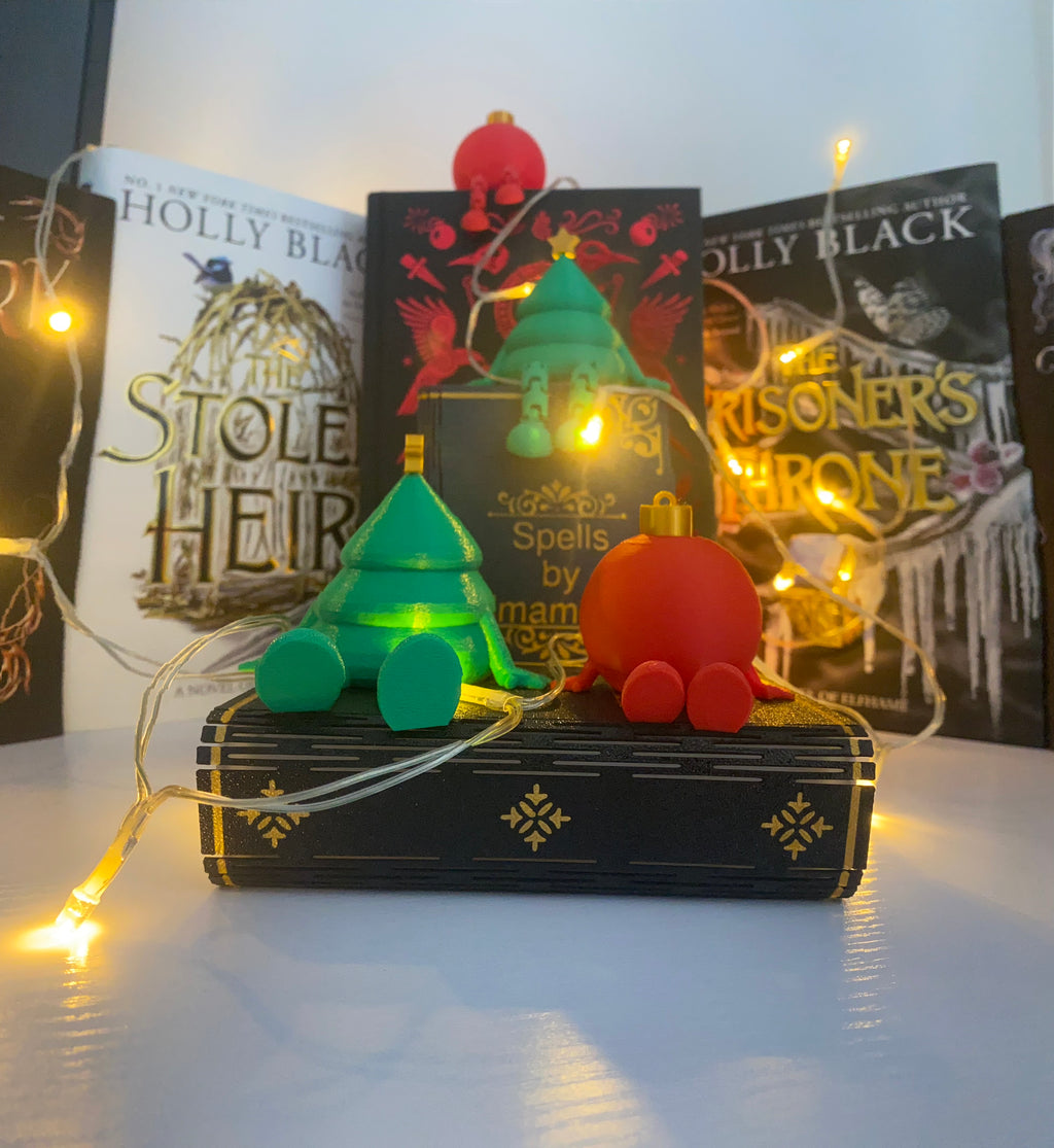 Articulated Christmas Tree & Bauble Figurine