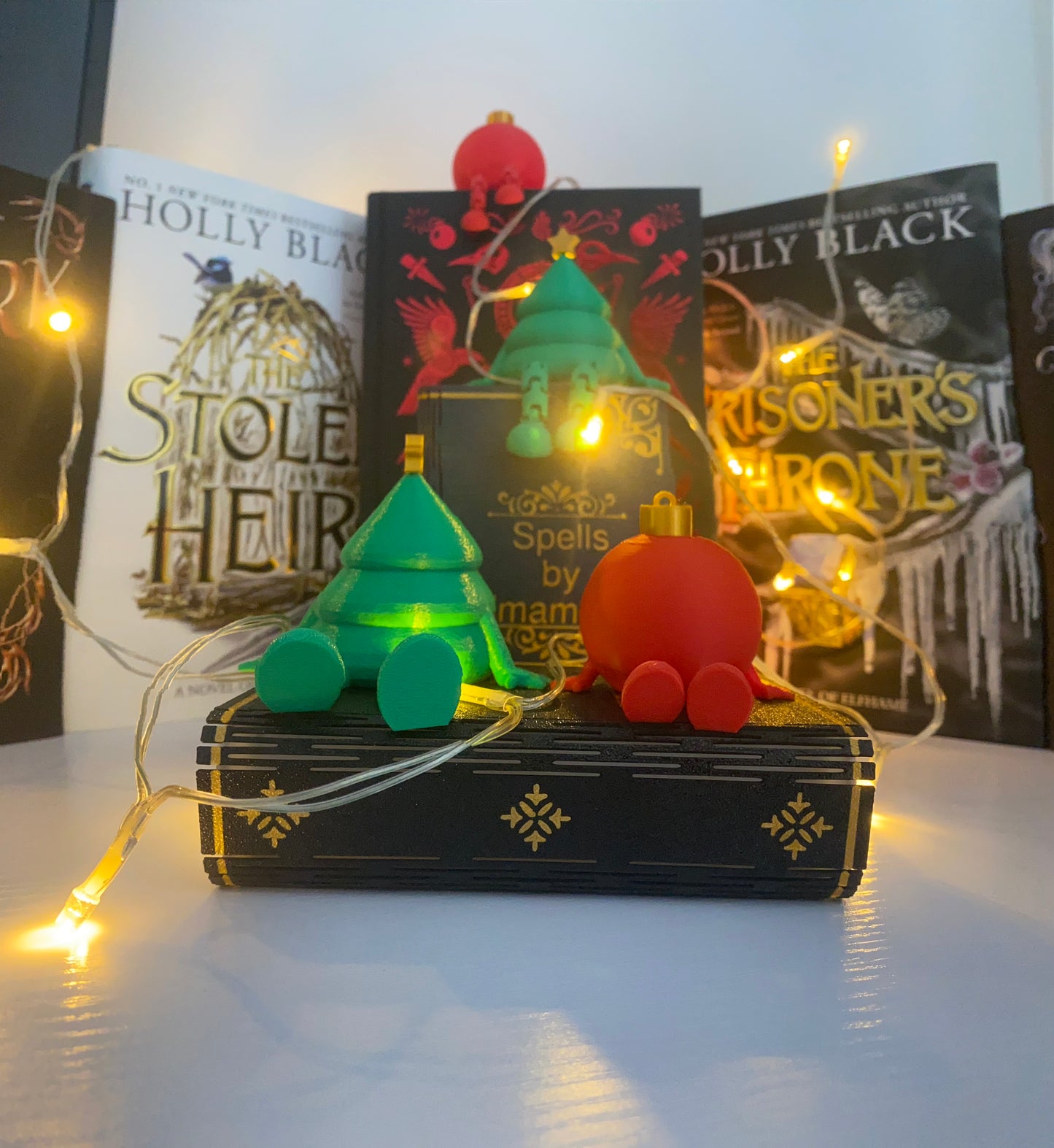 Articulated Christmas Tree & Bauble Figurine