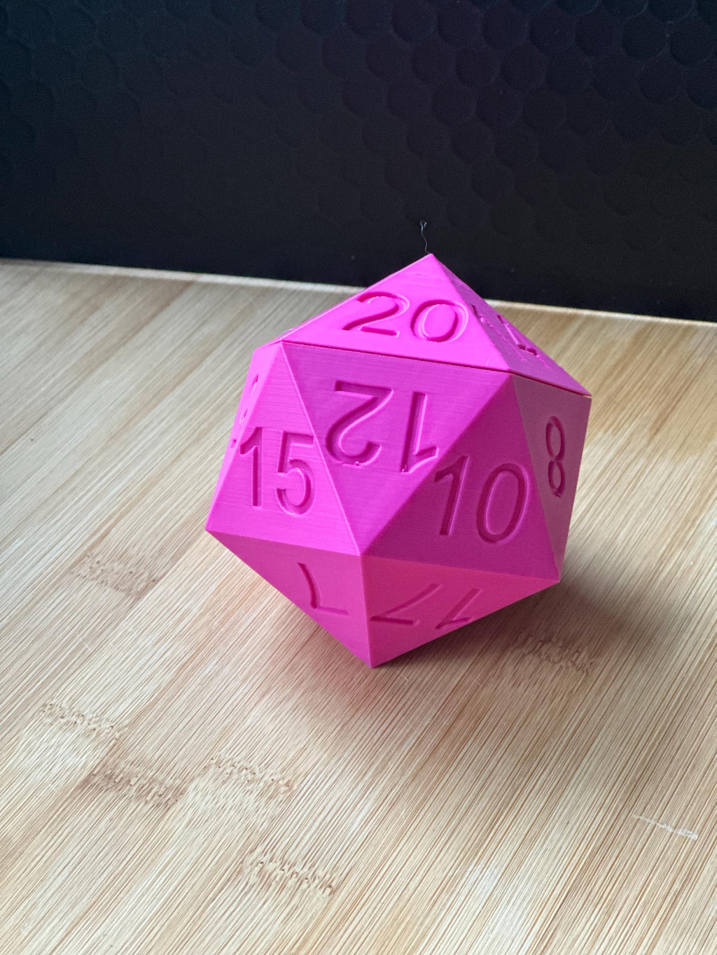 D20 Dice Box with Magnetic Lid